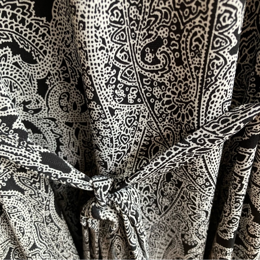 Banana Republic Paisley Printed Tie Waist Dress Size S Sleeveless V-Neck Office - Picture 5 of 10